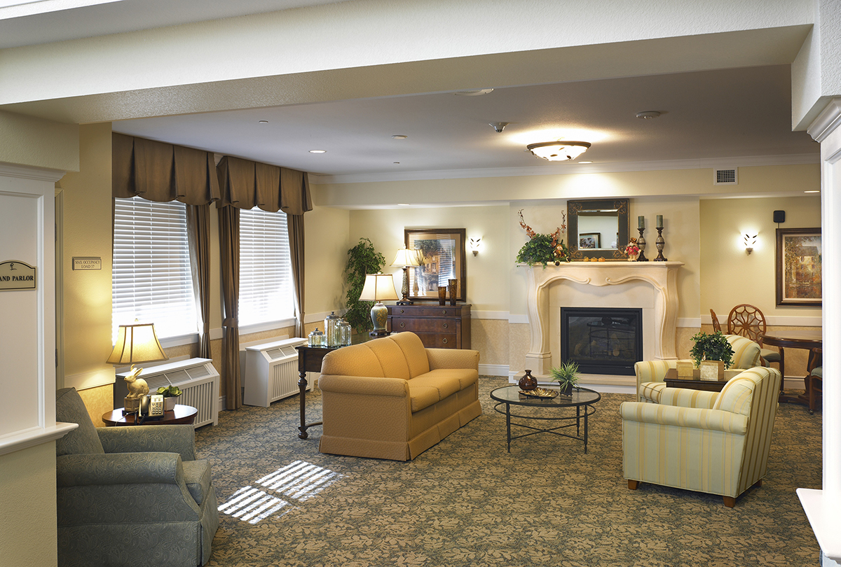 Lincoln Meadows Senior Living Spectrum Living Area