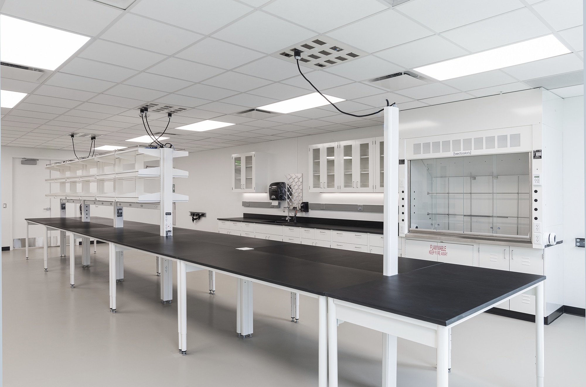 Dept-Bioengineering-Bio-3-Laboratory-Lab-area-2